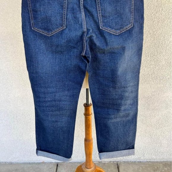 New with tag Old Navy Women's Jeans size 14 - Picture 2 of 5